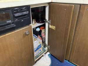 兵庫キッチン取付け隊　キッチン扉蝶番メンテナンス　施工後